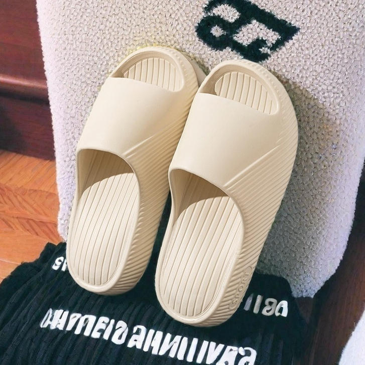 Hello Kolo รองเท้าแตะ การออกแบบที่มีน้ําหนักเบาและไม่ลื่น น้ําหนักเบาและทนทาน เรียบง่ายและสง่างาม