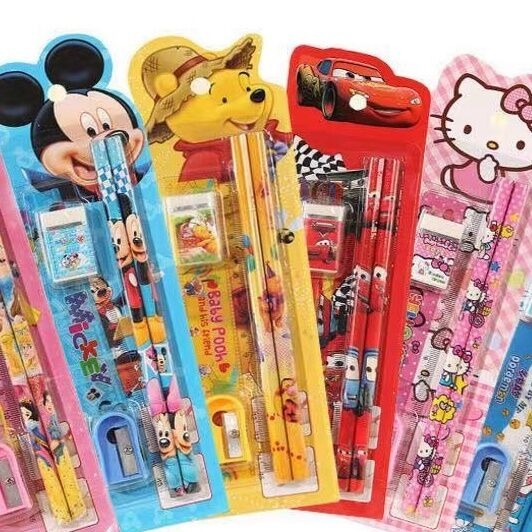 ดินสอ ชุดเครื่องเขียน pencil cartoon【การ์ตูนน่ารัก】ดินสอ ชุดเครื่องเขียน kids pencil cartoon pencil Ruler 5in1 ดินสอ 2