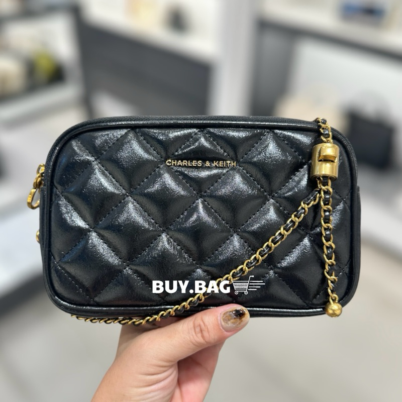 CHARLES & KEITH (ใช้โค้ดลด30% ร้านโค้ดคุ้ม ) CK2-00151408 กระเป๋าสะพาย