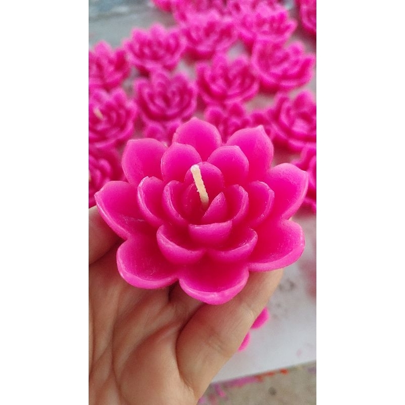 เทียนดอกบัวฉัตร ลอยน้ำ ขนาด 7cm เทียนสีประจำวันเกิด 7สี  กลิ่นหอมละมุน