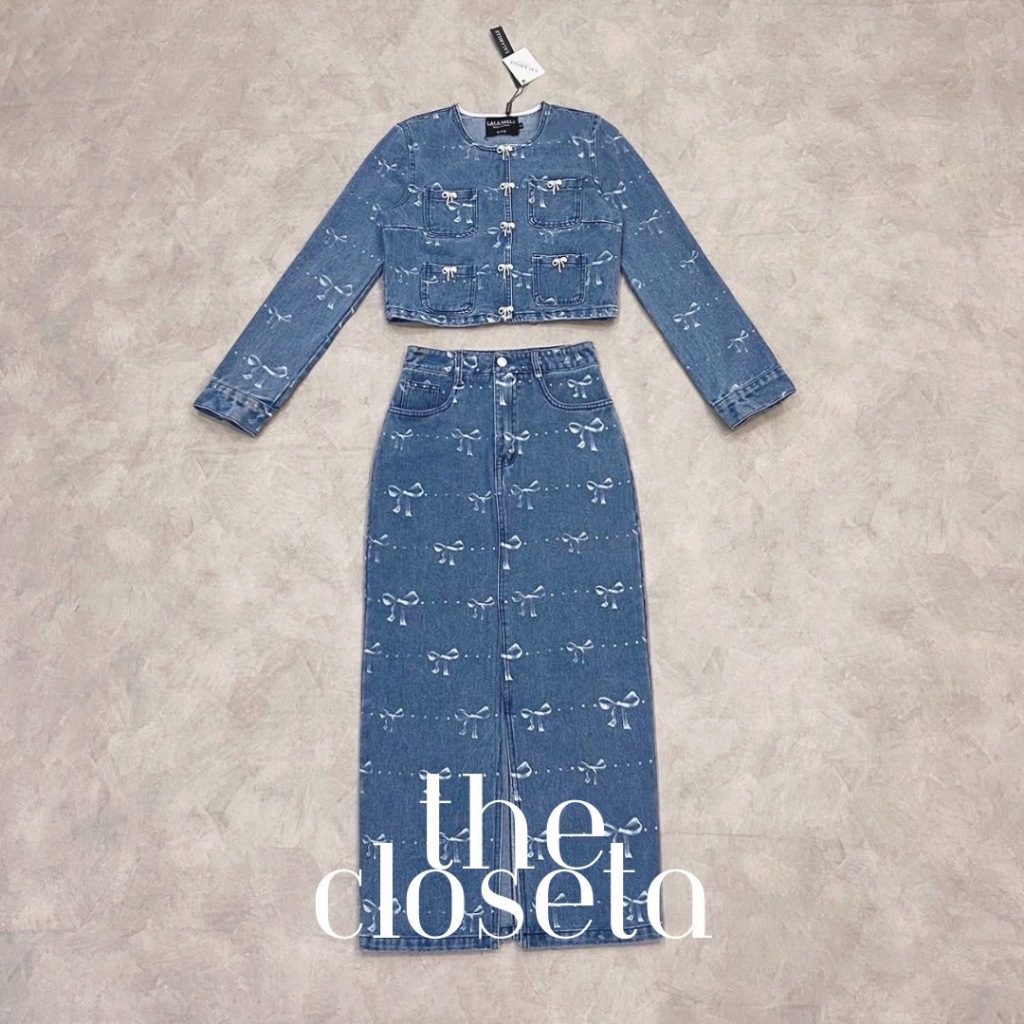 THE CLOSETA : LB320 ชุดเซ็ทเสื้อยีนส์ลายโบว์แขนยาว+กระโปรงยาวทรงสอบผ่าหน้า