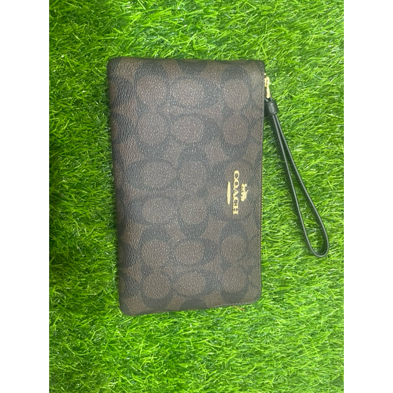 กระเป๋าCOACHคล้องมือSize L ใส่โทรศัพท์ได้ทุกรุ่น