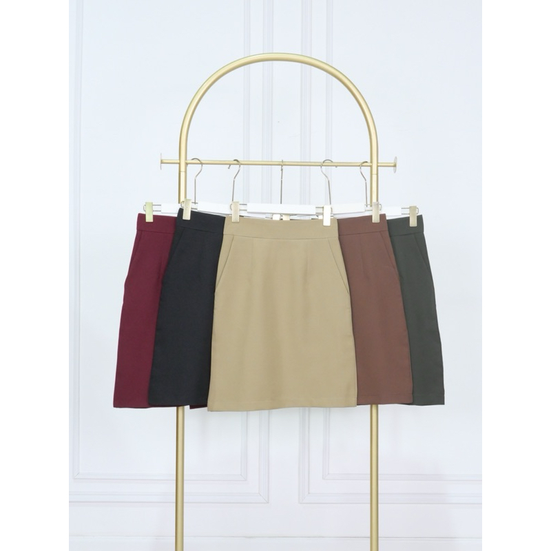 กระโปรงทรงเอ ผ่าหลัง มีกระเป๋า ผ้าเปเป้ ยาว 22-24 นิ้ว (S-XL)