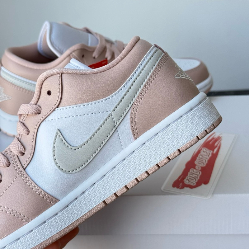 W AIR JORDAN 1 LOW PARTICULE BEIGE SNEAKERS สินค้าของแท้💯 ป้ายไทย พร้อมส่ง