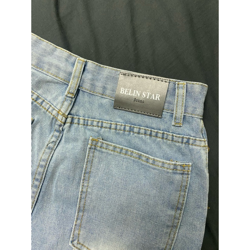 กางเกงยีนส์สีอ่อนกระบอกเล็ก berlin star
