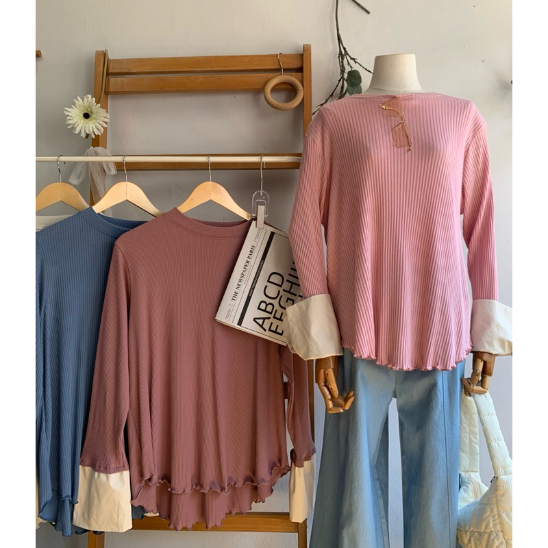Classy T-shirt เสื้อยืดโอเวอร์ไซส์ ผ้าร่องเนื้อนุ่ม ตัดต่อขอบแขนเชิ้ต ติดกระดุมทรงหน้าสั้นหลังยาว เว้าช่วงชายเสื้อ