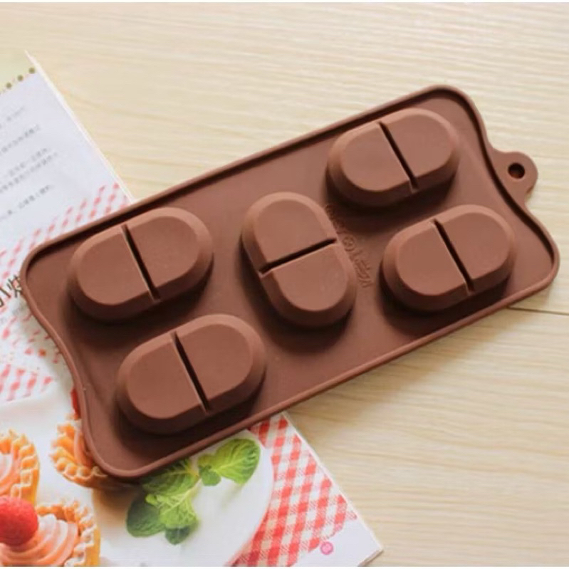 แม่พิมพ์ซิลิโคน Pill silicone mold พิมพ์สบู่ รูปเม็ดยา 5 ช่อง 25-30 กรัม