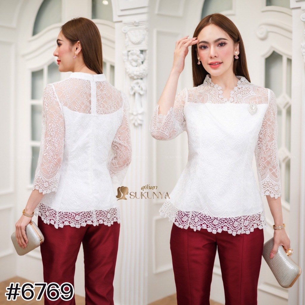 6769:(ราคาเฉพาะเสื้อ)งานเสื้อลูกไม้คอวี ปักกริสเตอร์วิ้งๆ แขนสี่ส่วนลูกไม้ทั้งตัว