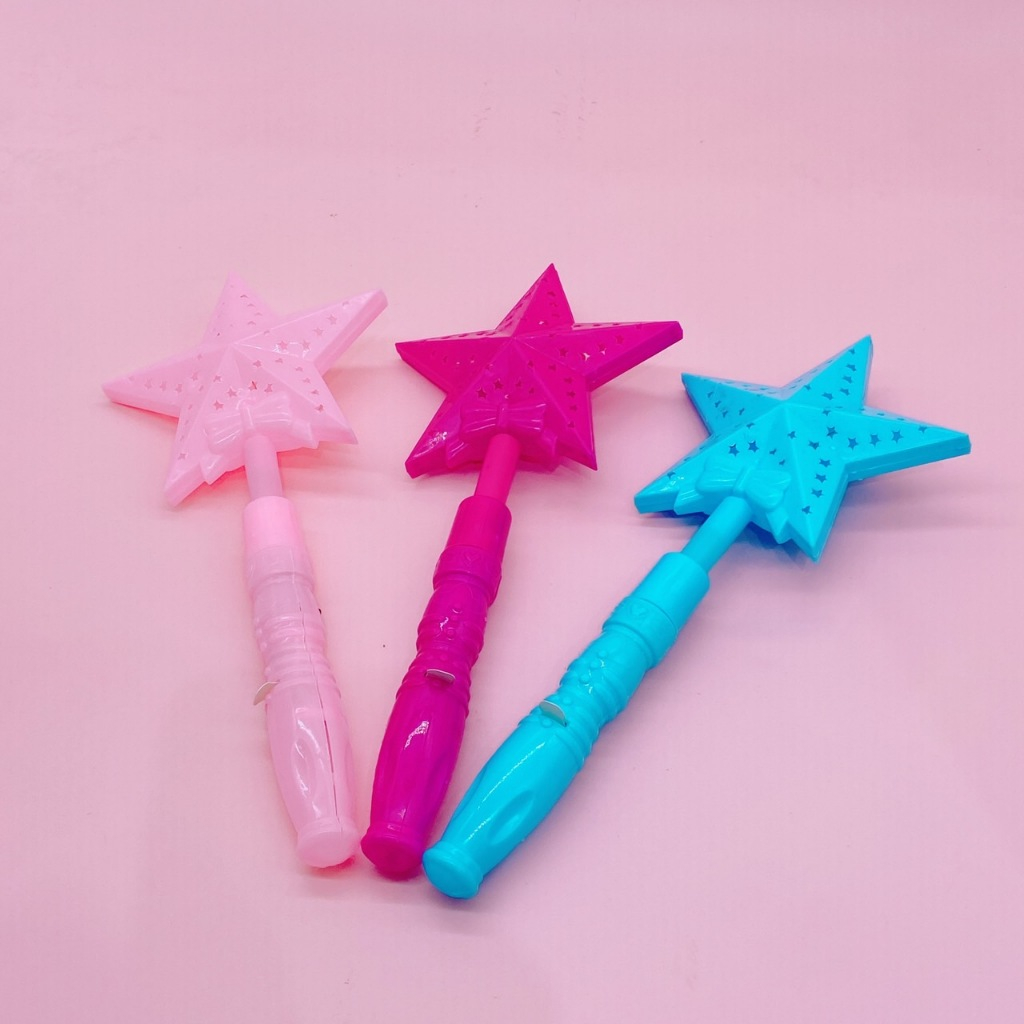 {ส่งไว ส่งตรงจากไทย} ของเล่นไม้คฑาส่องแส่งรูปดาว สีสันน่ารัก