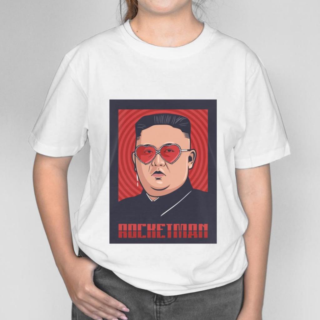 "เสื้อยืด" คอกลม ผ้าคอตตอน100% | ชื่อลาย ROCKETMAN 03 ลายกราฟฟิก (Graphic) สวยๆ เท่ๆ