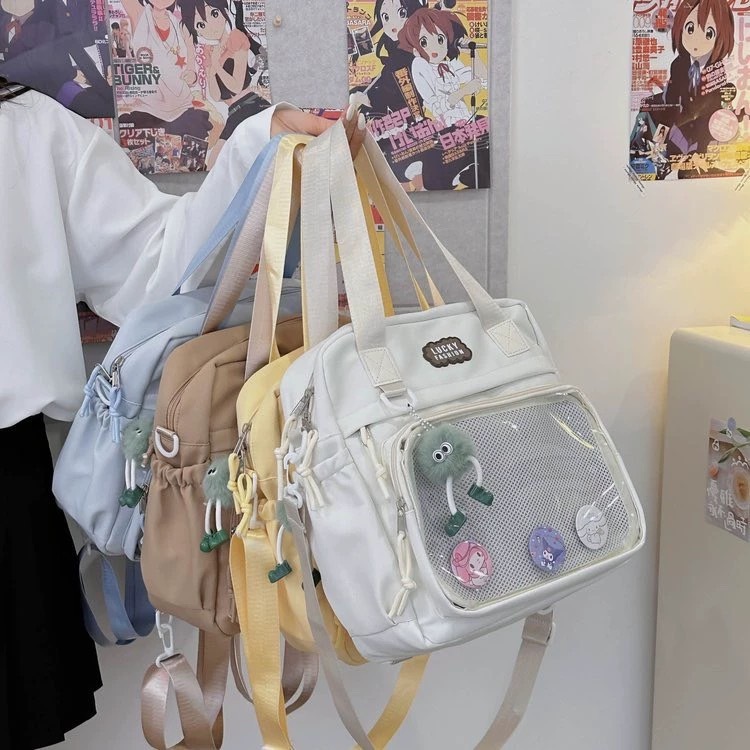Fashion กระเป๋าสะพายข้าง ผ้าไนล่อน ใบใหญ่ ช่องกระเป๋าเยอะ น่ารักๆ (ไม่แถมเข็มกลัด) พร้อมส่งจากไทย B-899