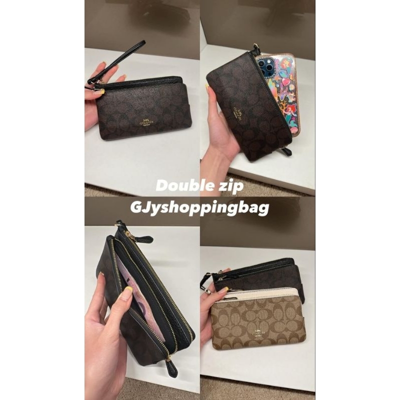 กระเป๋าคล้องมือ Double Zip Wallet In Signature Canvas สี Brown/Black