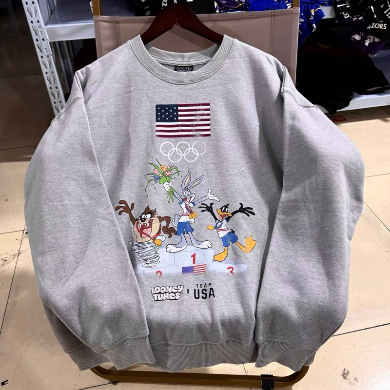LOONEY TUNES OLYMPIC SWEATSHIRT 🏅 เสื้อลูนนี่ตูนส์ โอลิมปิค  (TS461)