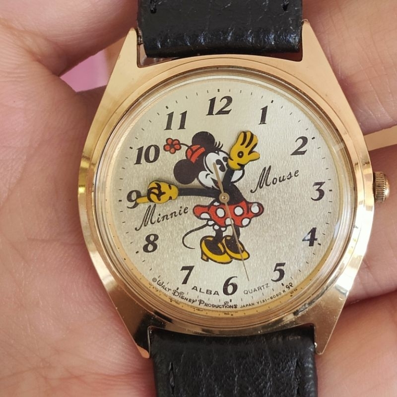 นาฬิกา มือสอง Alba by Seiko Minnie Mouse แขนขยับ ระบบควอตซ์  สภาพสวย ขนาด 33mm.ขนาดกำลังสวยใส่ได้ทั้