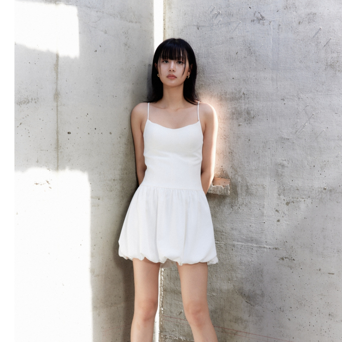 NEW IN WHAT A GIRL WANTS - MARBEL DRESS ( เดรสสั้นทรงบอลลูน มินิเดรส )