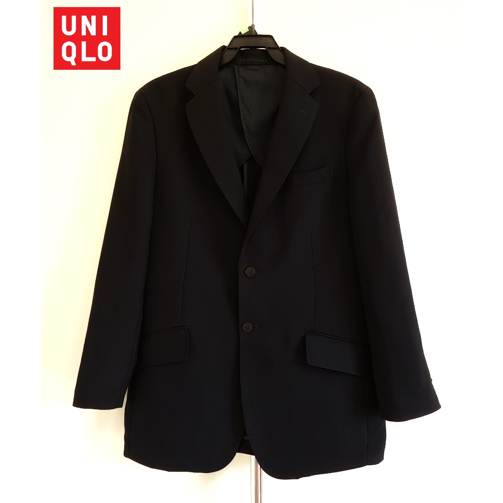 UNIQLO เสื้อสูท สีดำ อก 45 นิ้ว มือสอง