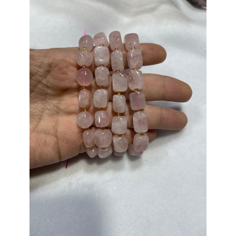 สร้อยข้อมือคริสตัลสีชมพูทรงสี่เหลี่ยมผิดปกติ