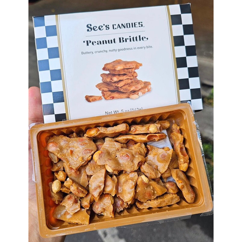 พร้อมส่ง!! See’s candies peanut brittle ขนมร้านดังจากอเมริกา ขนาด 142 g. ขนมที่วอร์เรน บัฟเฟตต์ชื่นชอบ