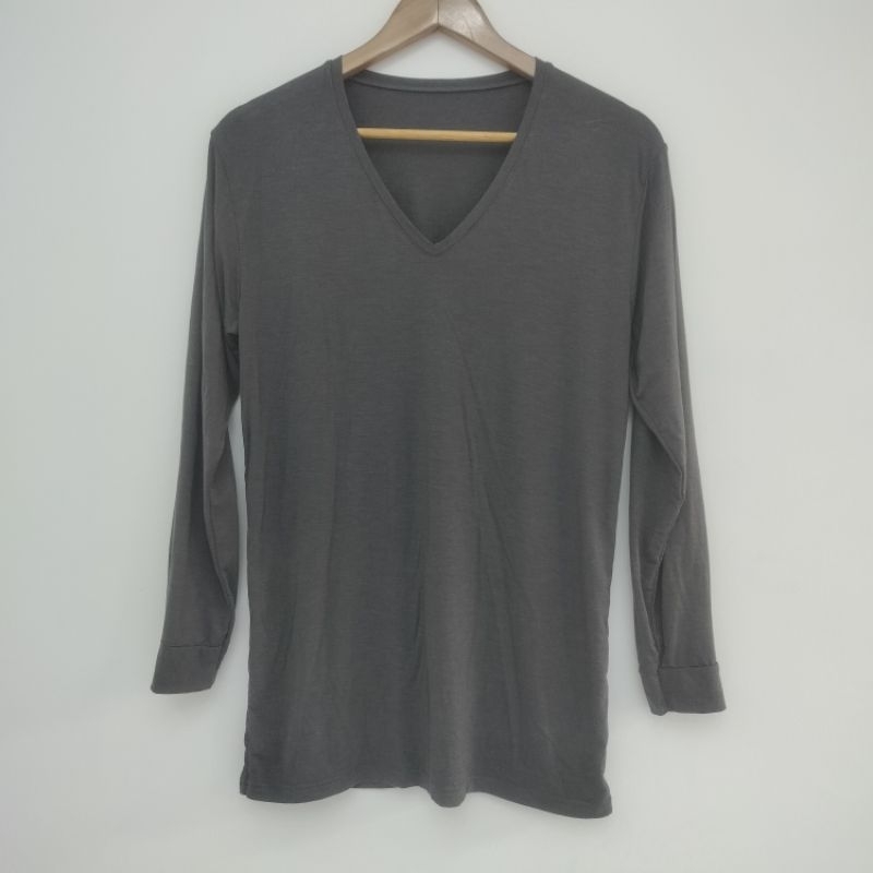 เสื้อ Uniqlo Heattech ผู้ชาย