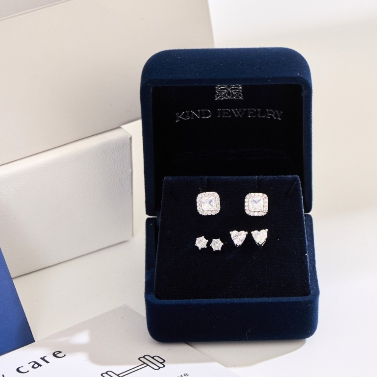 Kind Jewelry เซตสุดคุ้มประจำเดือน Glamour stud set