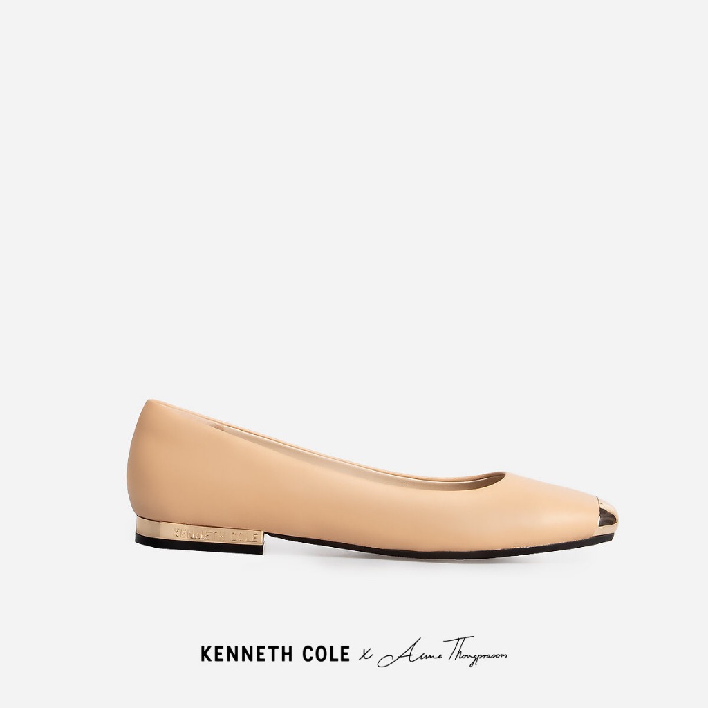 KENNETH COLE x ANNE THONGPRASOM รองเท้าส้นแบนผู้หญิง รุ่น ASTAIRE FLATS COOKIE DOUGH สีนู้ด ( FLT - KF14077LE-294 )