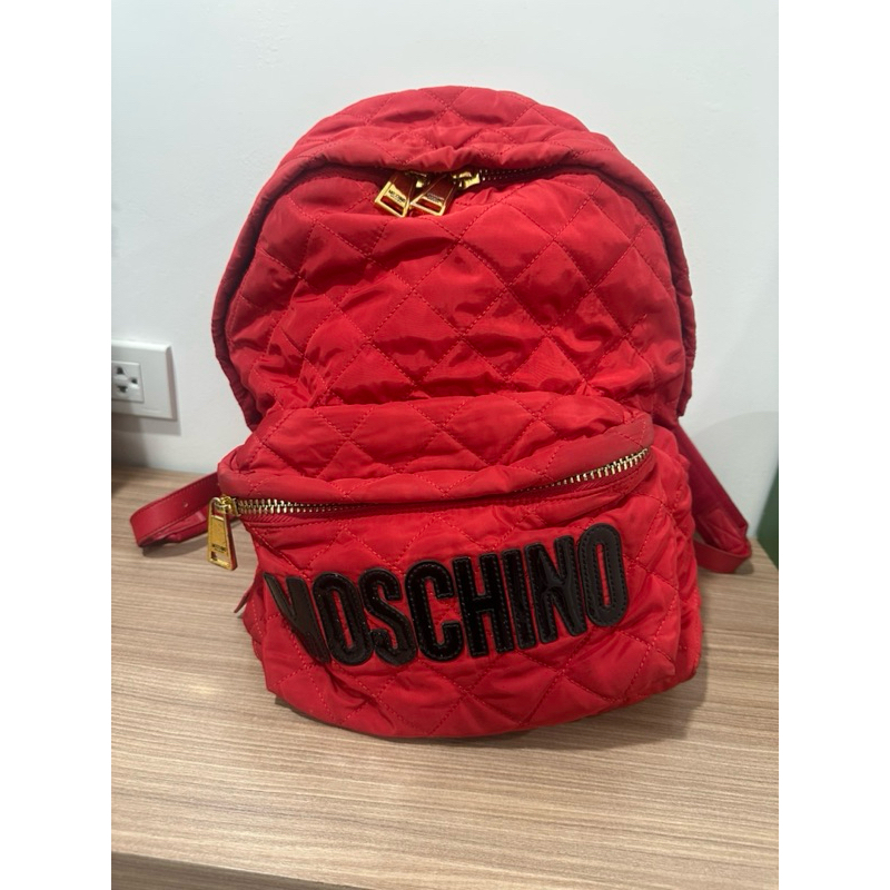 กระเป๋าเป้แดง Moschino แท้ มือ2