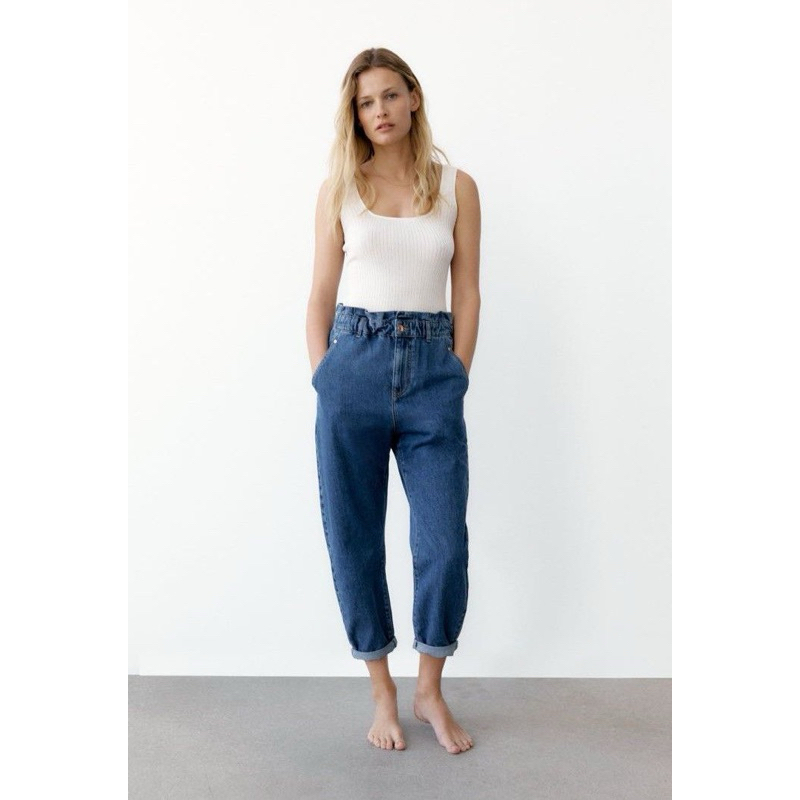 ส่งต่อสภาพนางฟ้า⭐️90% กางเกงยีนส์ZARA ทรงBaggyเอวยางยืด ซิปหน้าไซส์ EUR32 ทรงน่ารักค่ะ ใส่ในวันสบายๆ