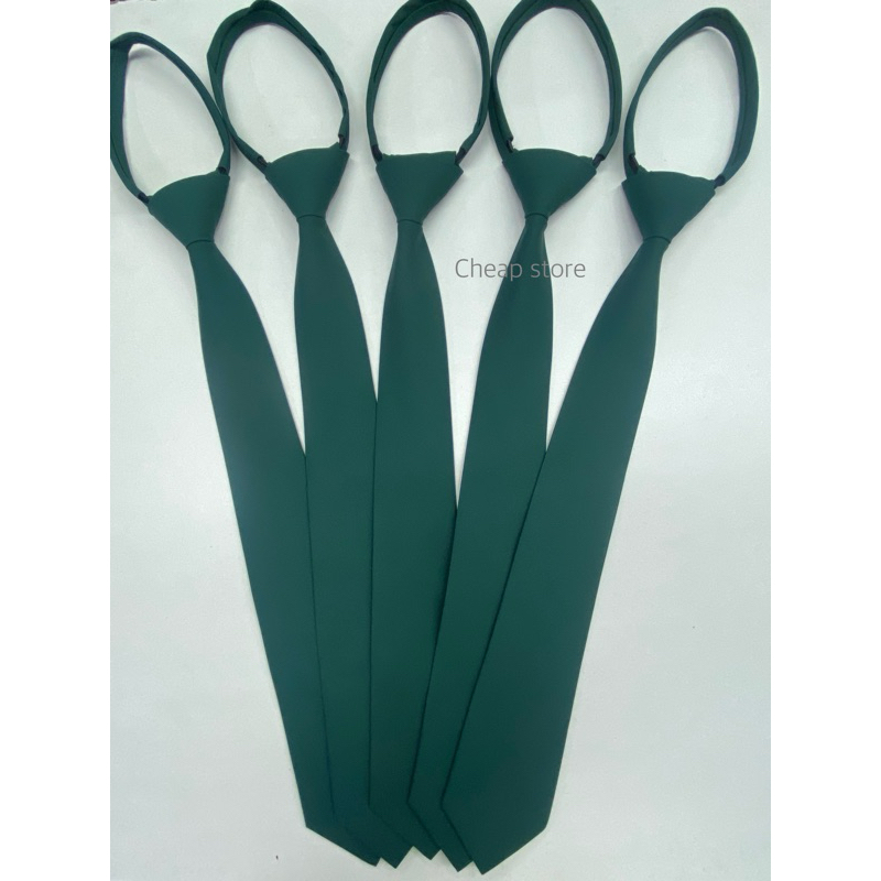 เนกไทสำเร็จรูปผ้าโทเรสีเขียวเข้ม สินค้าไทย พร้อมส่ง