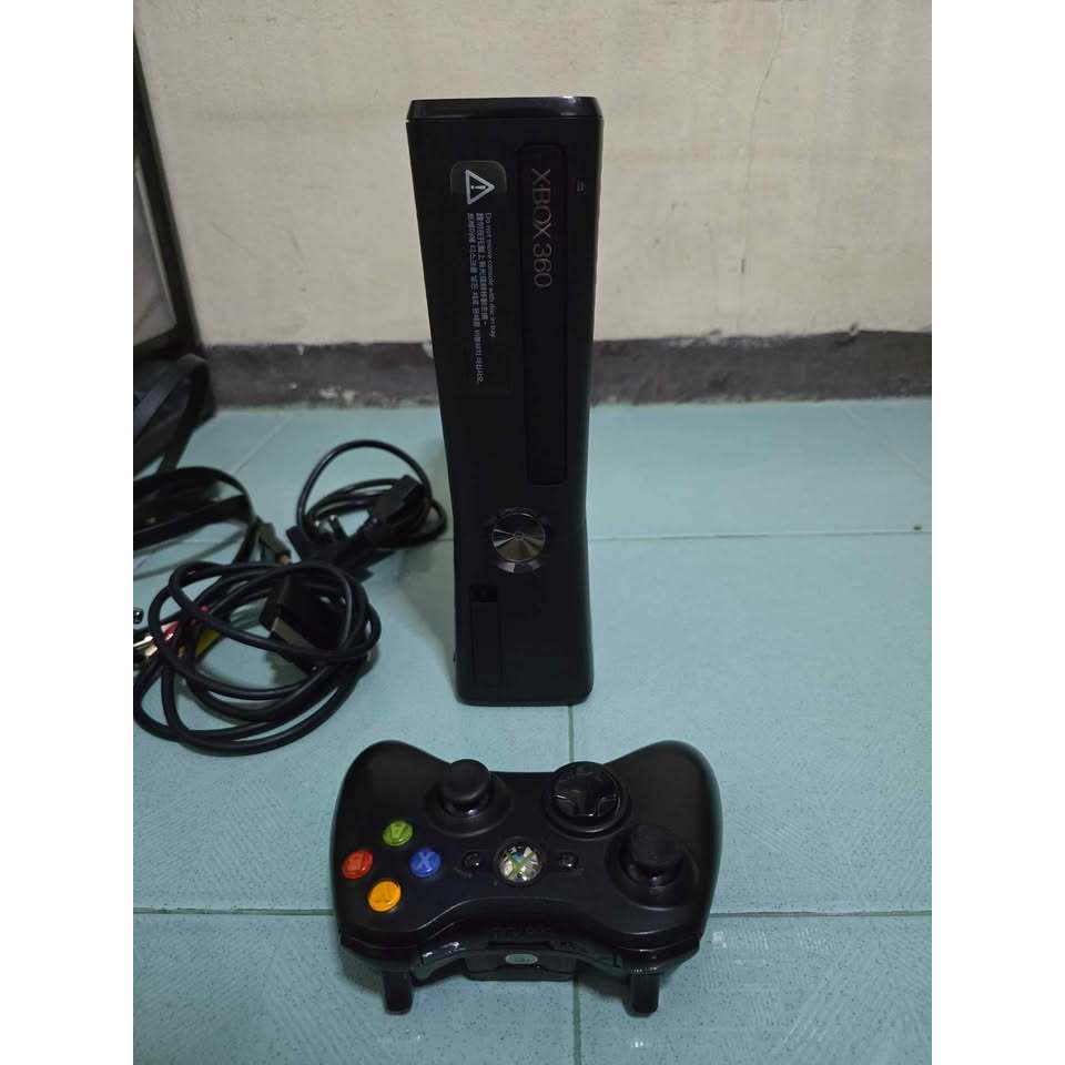 ขายเครื่องเกมส์ Xbox 360 slim