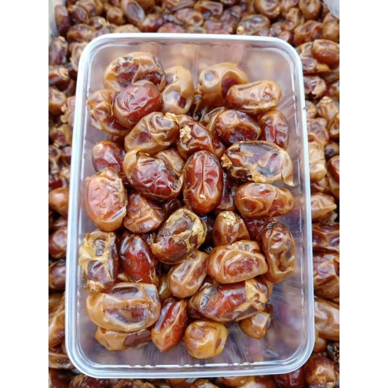 อินทผาลัมคลาส ผลใหญ่คัดคุณภาพสดใหม่ 250กรัม