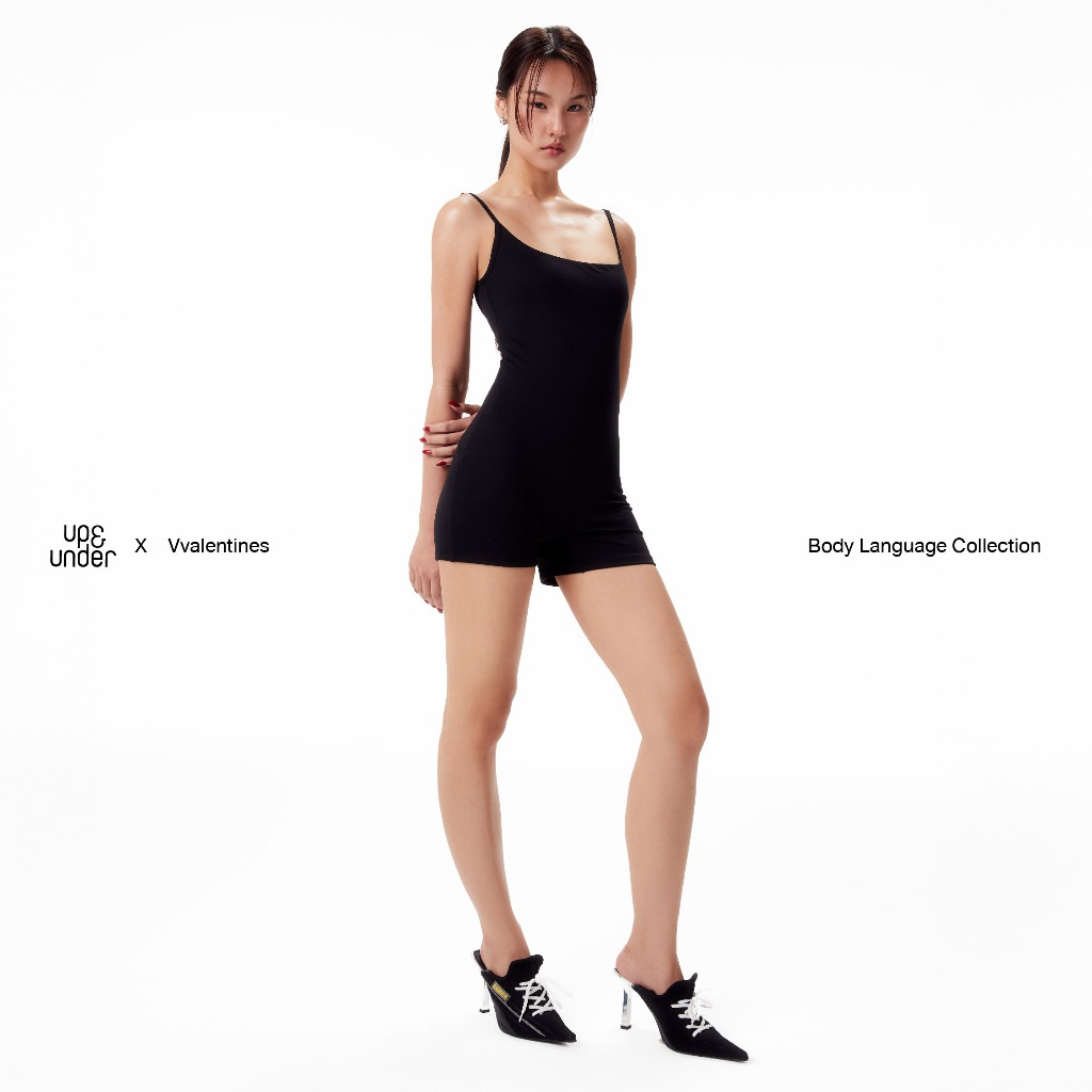 UP&UNDER: Spaghetti Basic Shorts Bodysuit บอดี้สูทสายเดี่ยว ขาสั้น บอดี้สูทเข้ารูปเปิดหลังขาสั้น