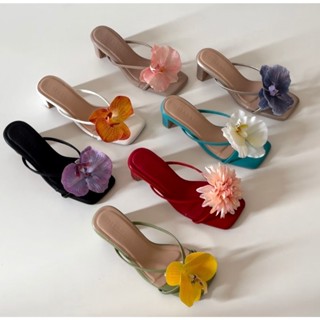 wilana รองเท้ารุ่น FA “รุ่นนี้พิเศษ”สามารถเเมทดอกไม้ได้ตามใจ…