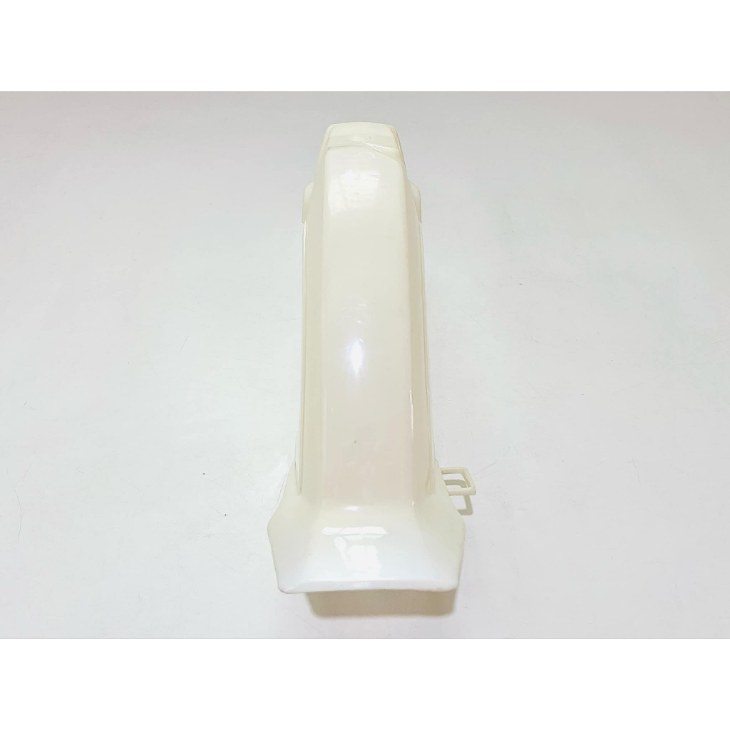 บังโคลนหน้า ซี700 c700 สีขาว สำหรับพ่นสี B56