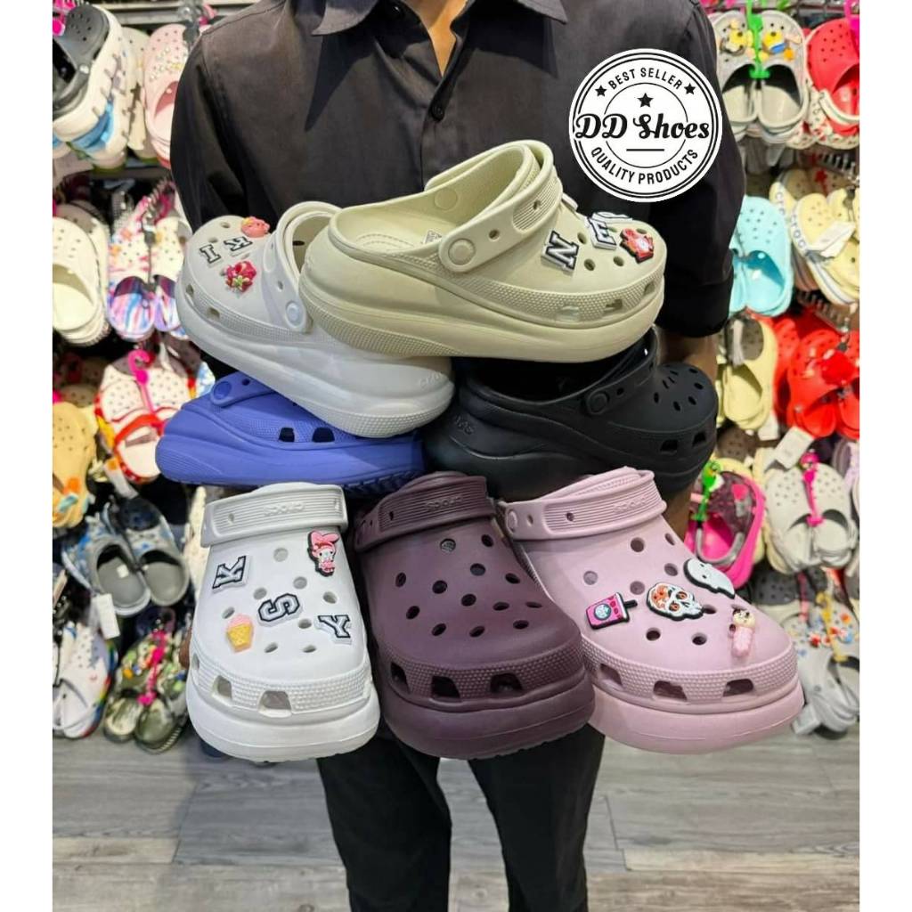 Crocs Crush Clog รองเท้าแตะห้วโตผู้หญิ่งยอดนิยมขายดีมาก น้ำหนักเบาพืนนีม พรอมส่งในไทย จัดส่ง 1-3 วันได้รับของ