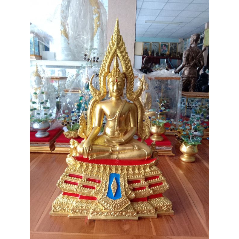 พระพุทธชินราชแร่เหล็กน้ำพี้ ขนาดหน้าตัก 7 นิ้วสูง 16 นิ้ว