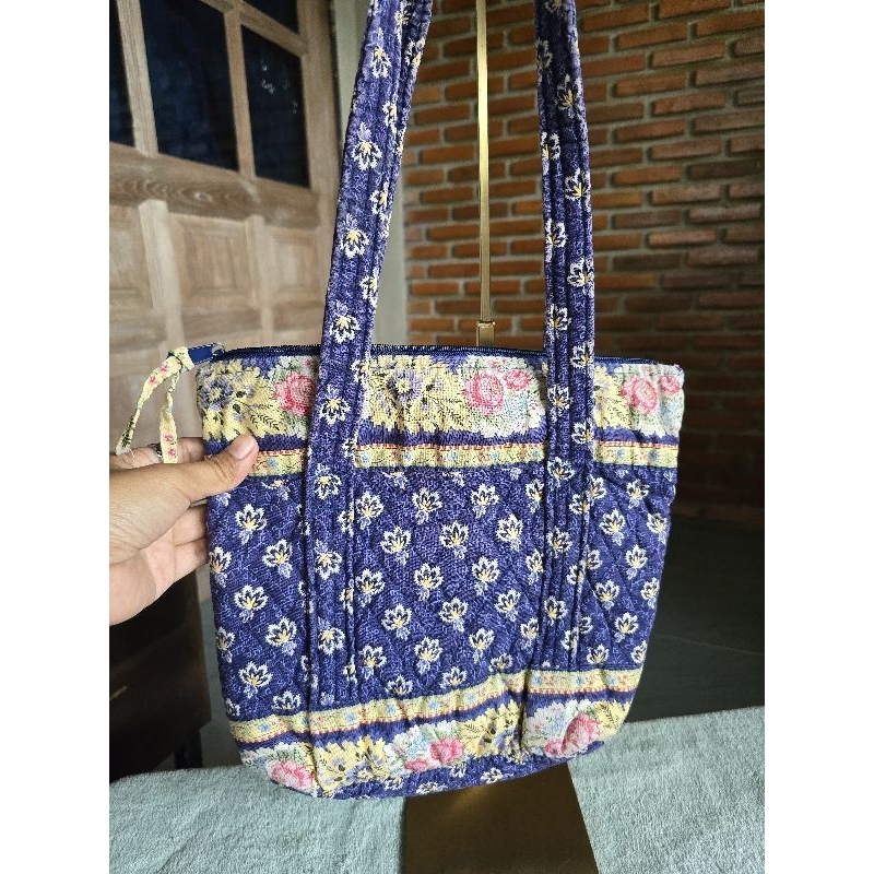 กระเป๋าสะพายข้าง vera bradley