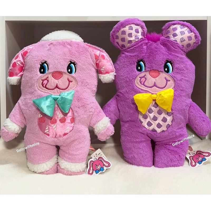 หมอนตุ๊กตายัมยัม ตุ๊กตากระต่ายยัมๆขนนุ่มทรงแบนน่ารักป้ายห้อย Yumyums Doll มี 2 สีค่ะ 💖🐰  (🌟Size สูง 