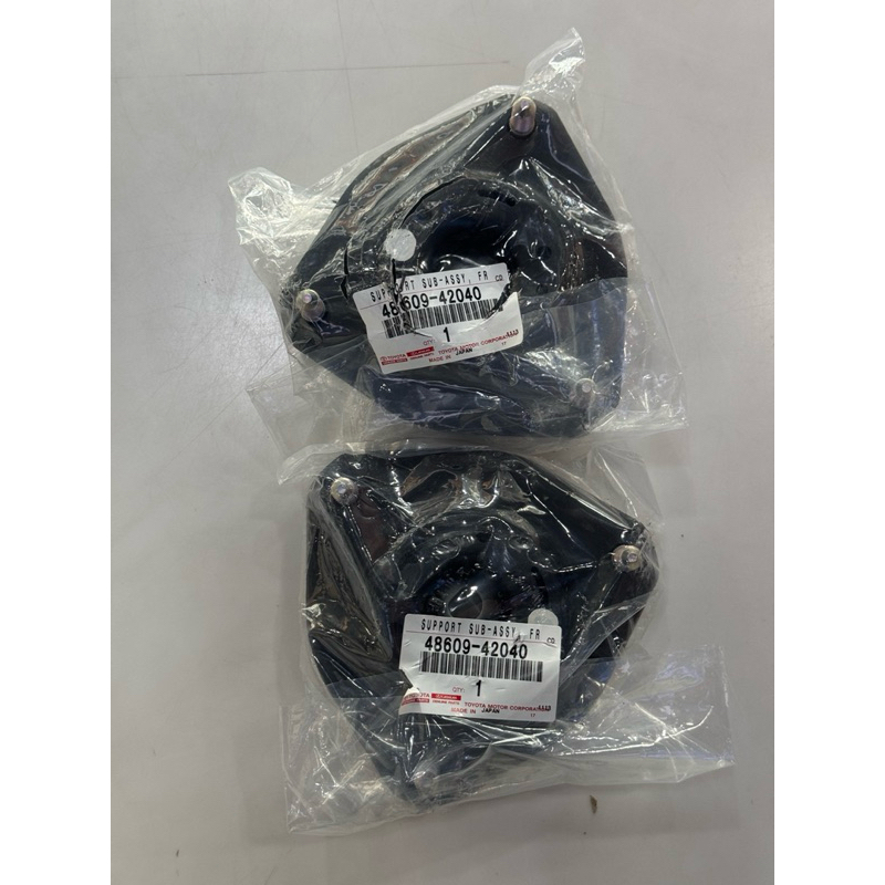 ของแท้!! 48609-42040ยางรอง เบ้าโช้คหน้า Toyota Harrier 60 (Gen 3)