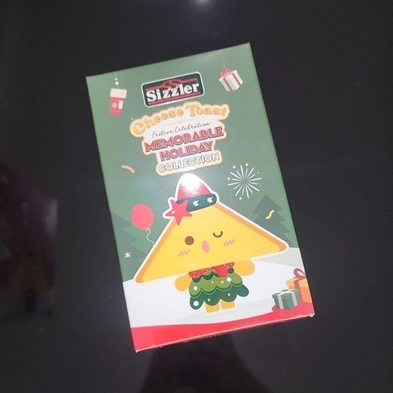ตุ๊กตา cheese toast เซท คริสต์มาส festive celebration ของแท้ Sizzler