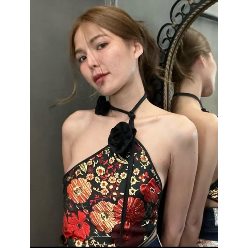 Pitcha brand เสื้อเปิดหลัง ลายดอกแดงสุดปัง