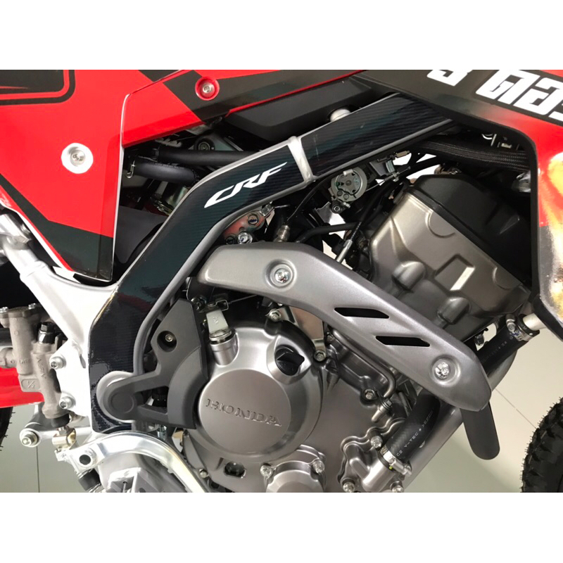 สติกเกอร์กันรอยโครง CRF 300 L ลายเคฟล่า