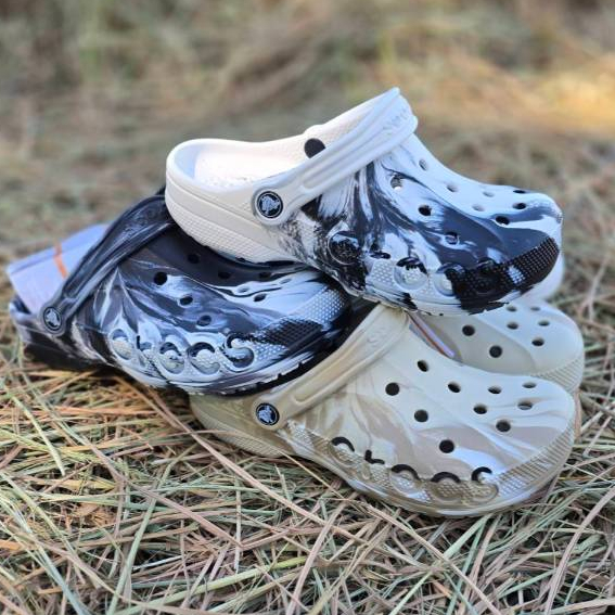 Free 2 Jibbitzs/Pair รองเท้า Classic Baya Crocs Clog หิ้วนอก ถูกกว่าshop✨(สินค้าพร้อมจัดส่งจากไทย)✨