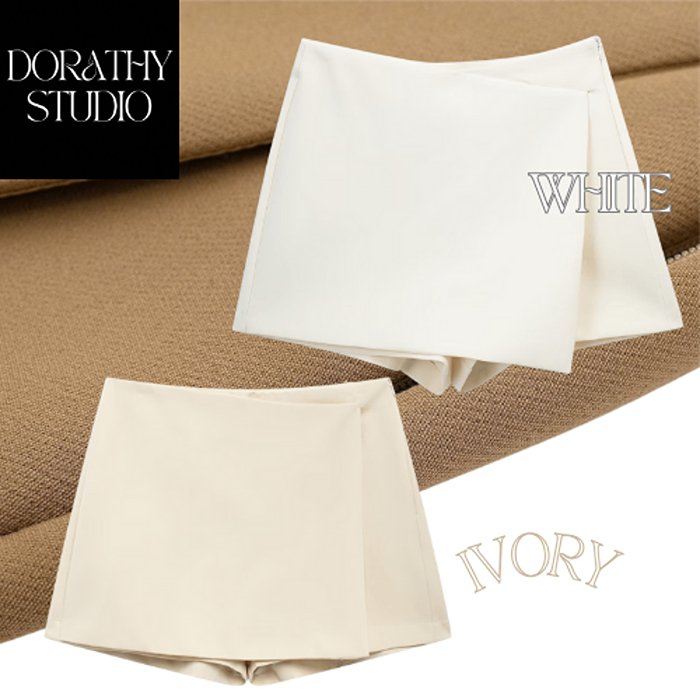 DORATHY | BASIC DRT SHORT | WHITE / CREAM / BROWN | กางเกงขาสั้น เบสิค ผ้าลายเรียบ