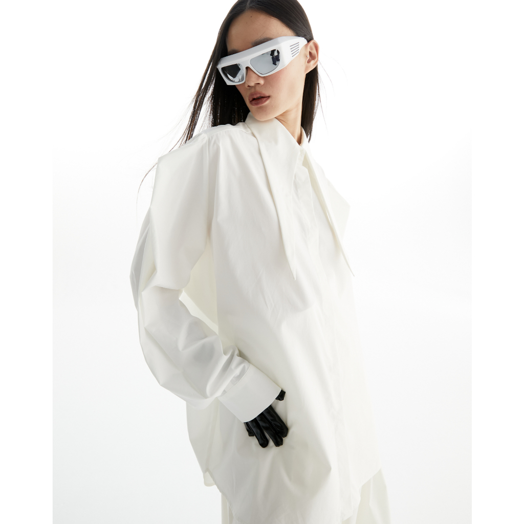 The SRT X14 (TBL245) Snowpiercer Oversized Shirt - เสื้อเชิ้ตโอเวอร์ไซส์แขนยาว ปกแหลม สีขาว — صورة 6