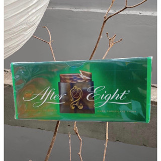 After Eight delightfully minty Dark chocolate thins🍁🍁 ดาร์กช…