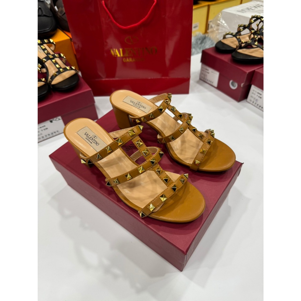 รองเท้ามีส้นผู้หญิง Valentino เกรด Hi end มีไซส์ 36-41