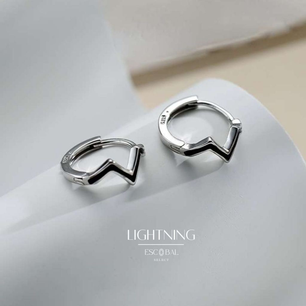 ESCOBAL✨ต่างหูเงินแท้ Lightning ต่างหูแฟชั่น ต่างหูสีดำ ตุ้มหูเงิน ต่างหูที่ไม่ซ้ำใคร ของขวัญ