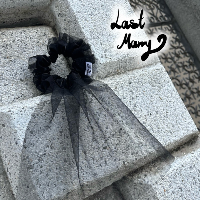 My Swirl scrunchie  🖤 Last Marry Collection 🖤