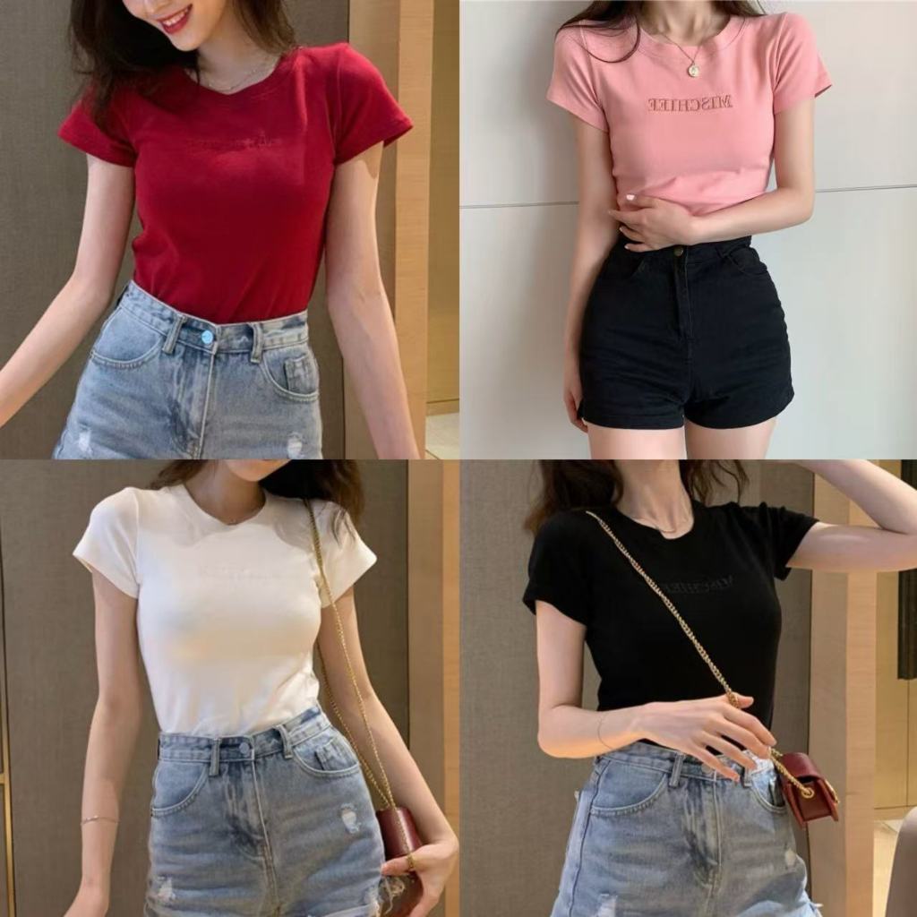 คริสต์มาสสีแดงเสื้อครอปแฟชั่นผู้หญิง คอเหลี่ยม สไตล์เซ็กซี่ แขนสั้น ผ้าดีผ้านิ่ม ใส่สบาย ไม่ร้อน ไม่ต้องรีด รุ่นใหม่เสื้