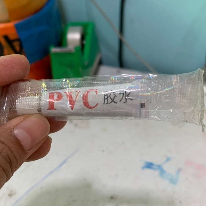 pvcกาว ซ่อมแซมท่อ หรือชุดเอี๊ยมที่ทำจากผ้าpvc